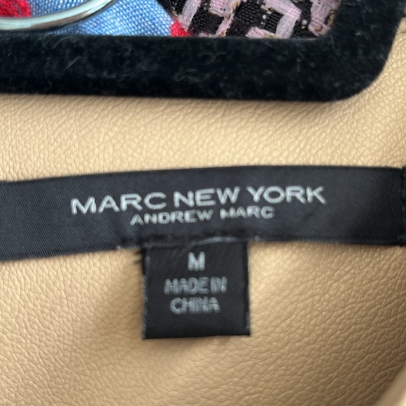 Marc New York tan pleather top size M - Picture 5 of 5